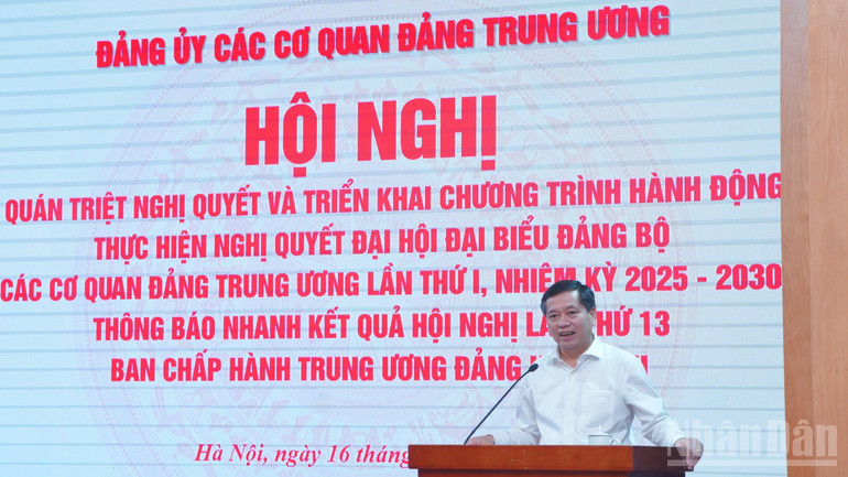 Đồng chí Nguyễn Long Hải, Ủy viên dự khuyết Trung ương Đảng, Phó Bí thư Thường trực Đảng ủy các cơ quan Đảng Trung ương phát biểu tại hội nghị. ndo_br_anh-3.jpg