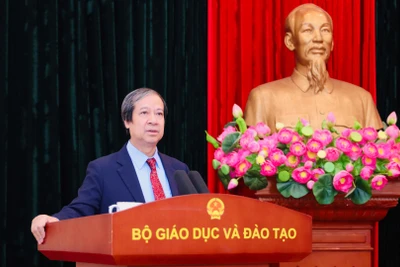 Bộ trưởng Giáo dục và Đào tạo Nguyễn Kim Sơn 