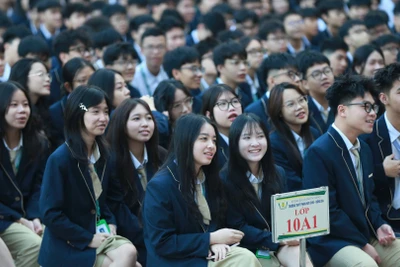 Học sinh trung học phổ thông