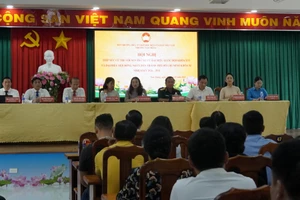 Quang cảnh hội nghị tiếp xúc cử tri tại phường Tam Thắng, Thành phố Hồ Chí Minh sáng ngày 25/2.