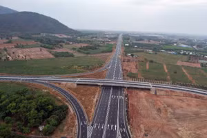 Một nút giao ở cao tốc Biên Hòa-Vũng Tàu.