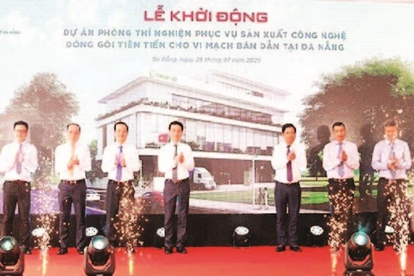 Khởi động Dự án Phòng thí nghiệm sản xuất công nghệ đóng gói tiên tiến cho vi mạch bán dẫn tại thành phố Đà Nẵng.