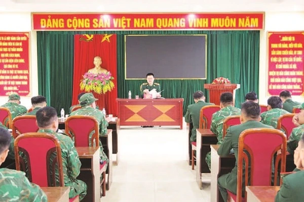 Lãnh đạo Ban Chỉ huy Bộ đội Biên phòng tỉnh Cao Bằng quán triệt, giao nhiệm vụ cho lực lượng Đồn Trà Lĩnh. (Ảnh VĂN TUẤN)
