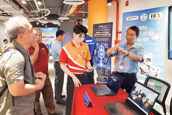 Trưng bày các giải pháp chuyển đổi số cho doanh nghiệp tại Trung tâm Khởi nghiệp sáng tạo Thành phố Hồ Chí Minh.
