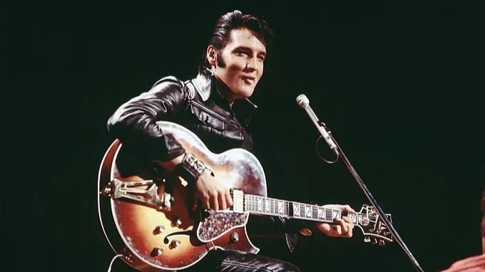 ELVIS EVOLUTION - dự án tôn vinh cuộc đời và sự nghiệp của danh ca Elvis Presley thông qua AI và Công nghệ thực tế ảo (AR).
