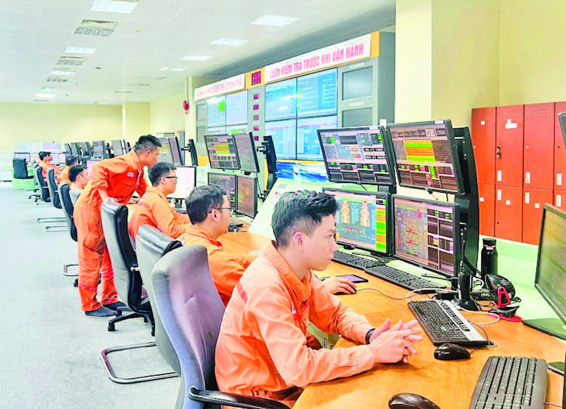 Vận hành Nhà máy Nhiệt điện Mông Dương.