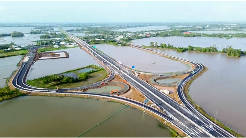 Hạ tầng giao thông hiện đại, kết nối đồng bộ sẽ tạo cú hích thu hút FDI vào miền Tây. Ảnh: Phương Bằng 