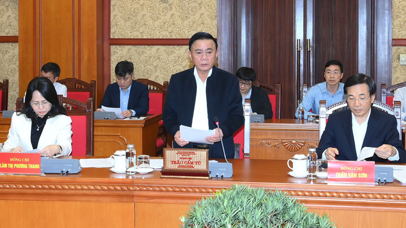Thường trực Ban Bí thư Trần Cẩm Tú chủ trì họp Tiểu ban Tổ chức phục vụ Đại hội XIV của Đảng.