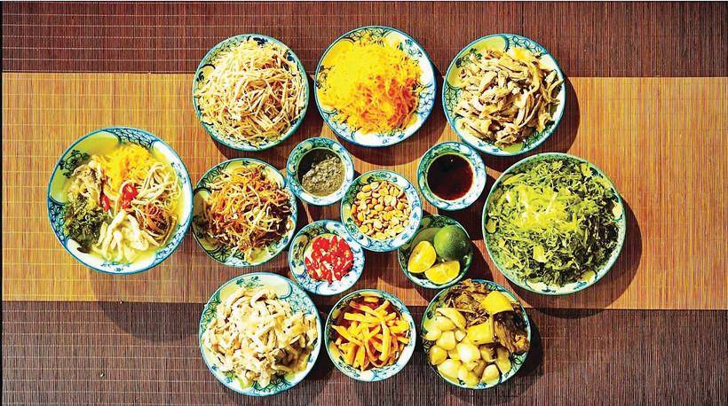 Cỗ vịt dấm ghém Hà Nội - một màn “hoán vũ hô phong”.