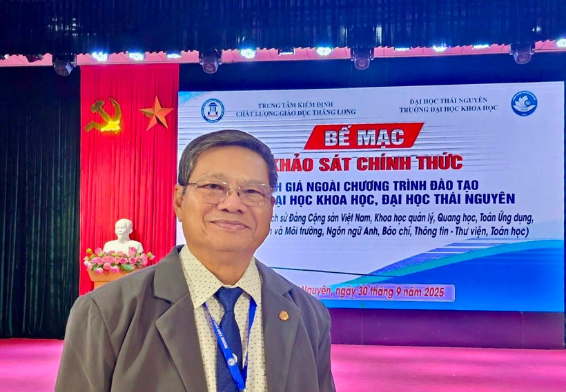 PGS, TS Lê Văn Hảo.