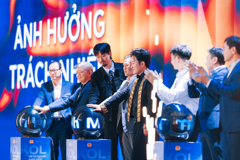 Nhiều nghệ sĩ, người nổi tiếng tham gia Liên minh Niềm tin số, ra mắt tháng 8/2025, với mục tiêu lan tỏa thông tin tích cực, đáng tin cậy trên không gian mạng.