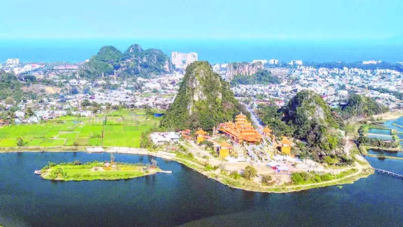 Tuyến du lịch đường thủy nội địa sông Cổ Cò, Đà Nẵng chưa được khai thác. (Ảnh QUANG NGUYỄN)