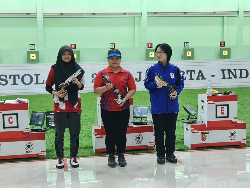 Nguyễn Thùy Trang (giữa) đặt mục tiêu giành huy chương tại kỳ ASIAD sắp tới.