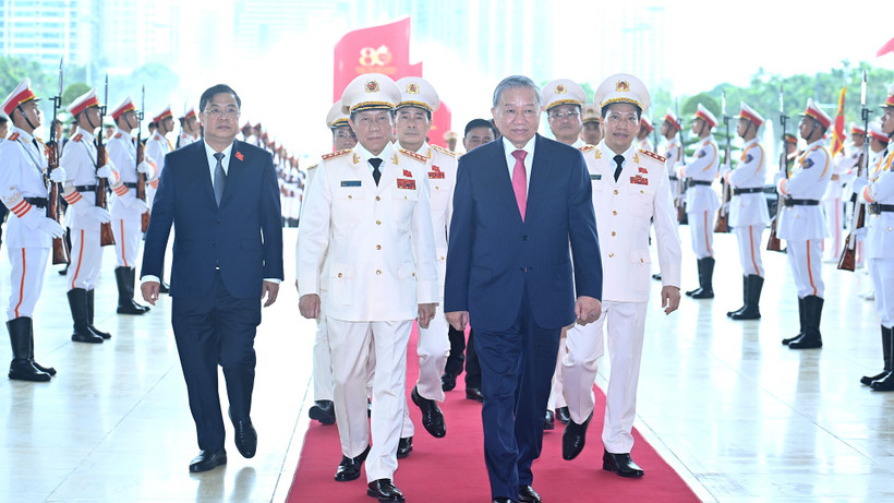 Tổng Bí thư Tô Lâm đến dự Lễ kỷ niệm 80 năm Ngày truyền thống Công an nhân dân Việt Nam (19/8/1945-19/8/2025), 20 năm Ngày hội toàn dân bảo vệ an ninh Tổ quốc (19/8/2005-19/8/2025) và trao tặng Huân chương Sao Vàng lần thứ 5. (Ảnh ĐĂNG KHOA)