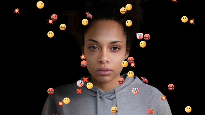 Bạo lực trên không gian mạng - hiểm họa rình rập phụ nữ và trẻ em gái toàn cầu.