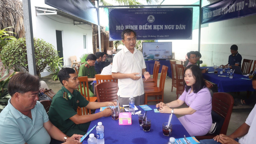 Mô hình Điểm hẹn ngư dân tại Cần Thơ góp phần phản ánh tâm tư, nguyện vọng của ngư dân, kịp thời tháo gỡ khó khăn, vướng mắc. (Ảnh TRẦN ĐỀ)