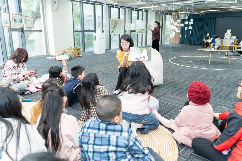 Đọc sách cùng tác giả đem lại những giây phút vui vẻ cho các em nhỏ. (Ảnh NXB Kim Đồng)