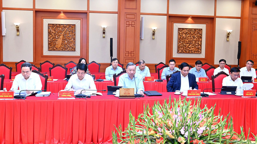 Tổng Bí thư Tô Lâm chủ trì cuộc làm việc của Bộ Chính trị với Ban Thường vụ Đảng ủy Công an Trung ương. 