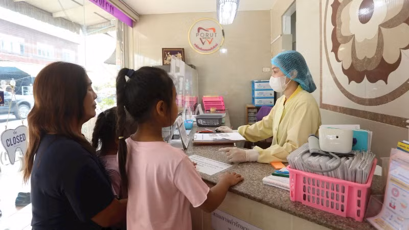 Trong dự án thí điểm "Nâng cấp UCS", dịch vụ nha khoa tại các phòng khám được người dân đánh giá cao.