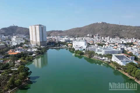 Hồ Bàu Sen, phường Vũng Tàu, Thành phố Hồ Chí Minh, 1 trong 67 ao, hồ cấm san lấp. 