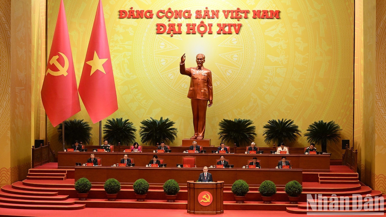 Tổng Bí thư Tô Lâm Báo cáo về các văn kiện trình Đại hội XIV Đảng Cộng sản Việt Nam tại phiên khai mạc Đại hội đại biểu toàn quốc lần thứ XIV Đảng Cộng sản Việt Nam. (Ảnh: TRẦN HẢI)