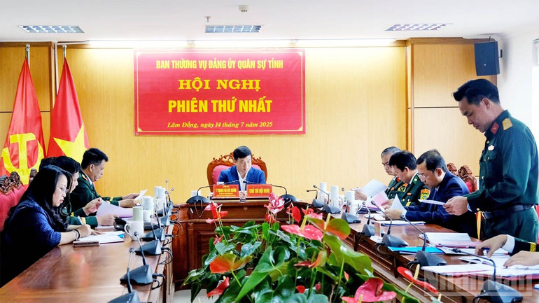Ban Thường vụ Đảng ủy Quân sự tỉnh Lâm Đồng họp phiên thứ nhất. ndo_br_1.jpg