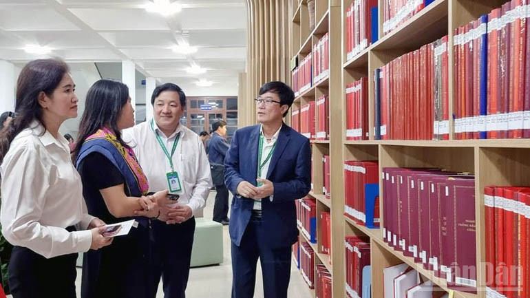 “Không gian tư liệu Tây Nguyên” tại Trường đại học Đà Lạt. ndo_br_dl-2.jpg