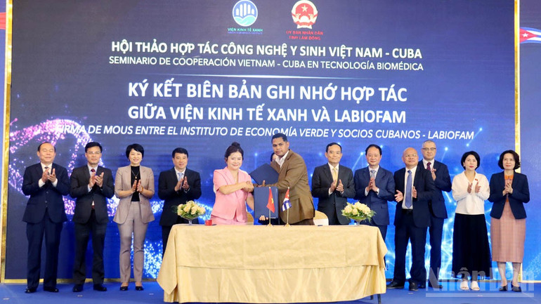 Viện Kinh tế Xanh và Tập đoàn Labiofam (Cuba) ký hợp đồng khung hợp tác toàn diện về nghiên cứu, phát triển, sản xuất và thương mại các sản phẩm, công trình nghiên cứu công nghệ sinh học nông nghiệp và y học tự nhiên phục vụ chăm sóc sức khỏe nhân dân và phát triển nông nghiệp bền vững. ndo_br_21.jpg