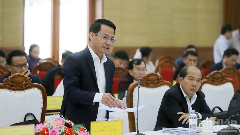 Lãnh đạo sở, ngành giải đáp kiến nghị của doanh nghiệp, nhà đầu tư tại hội nghị theo thẩm quyền. ndo_br_6.jpg