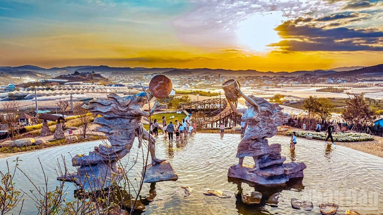 Một góc điểm du lịch Langbiang Land. ndo_br_10.jpg