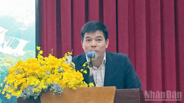 Dr. Nguyen Van Ngoc, prorektor vid Dalat universitet, höll öppningstalet vid konferensen. ndo_br_dl-5.jpg