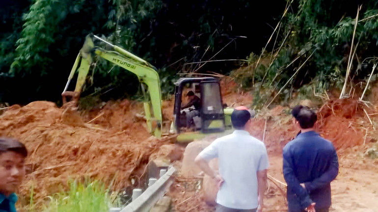 Xử lý điểm sạt lở nghiêm trọng trên đèo Gia Bắc để bảo đảm lưu thông trên Quốc lộ 28. gia-bac.jpg