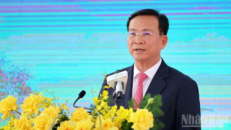 Chủ tịch Ủy ban nhân dân tỉnh Lâm Đồng Hồ Văn Mười tin tưởng, Trung tâm Huấn luyện thể thao quốc gia tại Đà Lạt sẽ là công trình hiện đại, góp phần nâng tầm thể thao Việt Nam và tạo thêm động lực phát triển mới cho tỉnh Lâm Đồng. ndo_br_h4-3.jpg