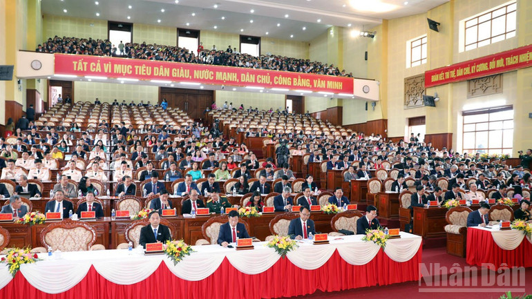 Đại hội đại biểu Đảng bộ tỉnh Lâm Đồng lần thứ I có sự tham dự của 498 đại biểu chính thức đại diện cho hơn 119,3 nghìn đảng viên toàn Đảng bộ. ndo_br_21.jpg