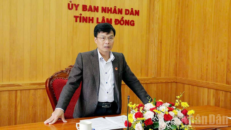 Phó Chủ tịch Ủy ban nhân dân tỉnh Lâm Đồng Đinh Văn Tuấn phát biểu kết luận buổi làm việc. ndo_br_7.jpg