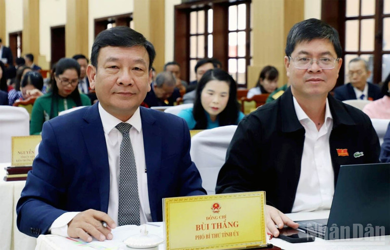 Đại biểu tham dự kỳ họp. ndo_br_7.jpg