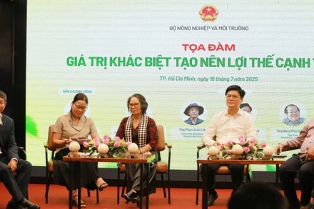 Diễn đàn “Giải pháp tăng sức cạnh tranh, thúc đẩy xuất khẩu chanh leo, chuối, dứa, dừa” do Bộ Nông nghiệp và Môi trường tổ chức sáng 18/7.