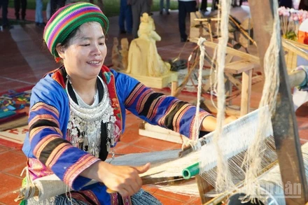 Hội chợ Làng nghề Việt Nam lần thứ 21 năm 2025 do Bộ Nông nghiệp và Môi trường chủ trì tổ chức, sẽ diễn ra từ ngày 10/10 đến 13/10 tại Hà Nội.