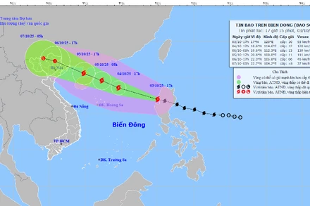 Hồi 17 giờ, vị trí tâm bão ở khoảng 17,0 độ vĩ bắc; 120,0 độ kinh đông, trên vùng biển phía đông khu vực bắc Biển Đông.