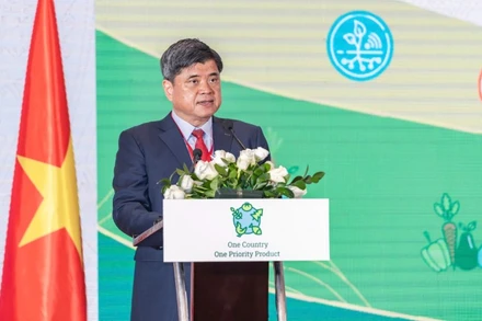 Thứ trưởng Nông nghiệp và Môi trường Trần Thanh Nam phát biểu khai mạc Diễn đàn cấp cao liên khu vực về mô hình OCOP (Mỗi xã một sản phẩm).