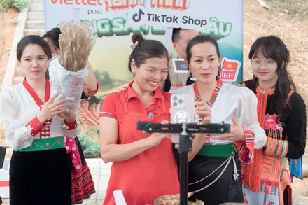 Phiên livestream “Hành trình nông sản Lai Châu” do Tiktok Shop, Viettel Post, UBND tỉnh Lai Châu và chương trình “Hàng Việt vươn mình” phối hợp thực hiện.