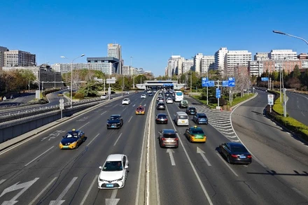 Theo Thị trưởng Ân Dũng việc cải thiện môi trường giúp thu hút ngành nghề công nghệ cao, giáo dục-khoa học, thay thế mô hình phát triển cũ phụ thuộc công nghiệp nặng và lao động phổ thông.