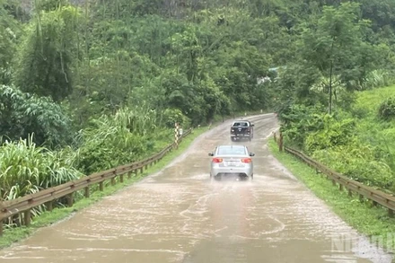 Mưa lớn có thể gây ra ngập lụt, lở đất. (Ảnh minh họa: Đ.T)