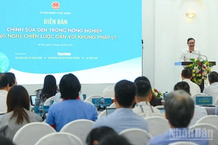 Diễn đàn “Chỉnh sửa gene trong nông nghiệp - công nghệ chiến lược gắn với khung pháp lý” do Báo Nông nghiệp và Môi trường tổ chức sáng 18/10, tại Hà Nội.