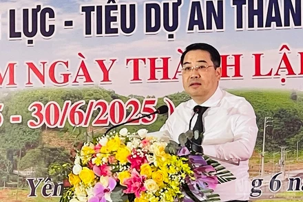 Chủ tịch Ủy ban nhân dân tỉnh Yên Bái Nguyễn Tuấn Anh phát biểu tại lễ thông xe kỹ thuật.