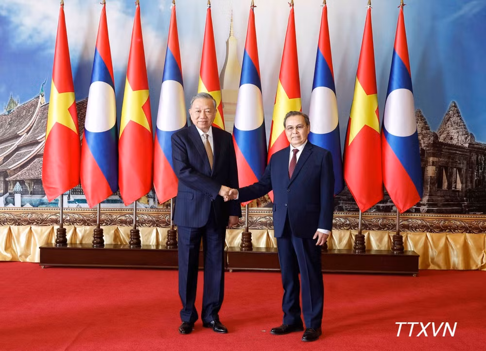 Tổng B&iacute; thư T&ocirc; L&acirc;m hội kiến Chủ tịch Quốc hội L&agrave;o Saysomphone Phomvihane chiều 5/2/2026 tại Thủ đ&ocirc; Vientiane. (Ảnh: TTXVN)