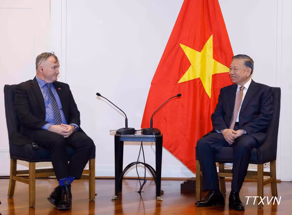 Tổng B&iacute; thư, Chủ tịch nước T&ocirc; L&acirc;m tiếp &ocirc;ng Craig Bradshaw, Gi&aacute;m đốc điều h&agrave;nh C&ocirc;ng ty EQ Resources Limited (Australia). (Ảnh: TTXVN)