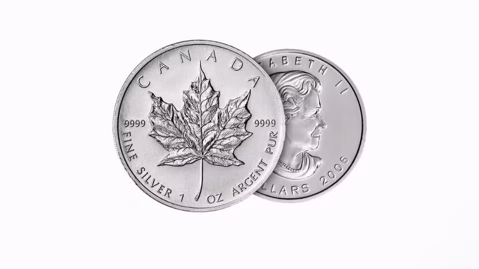 Giá bạc thế giới duy trì ổn định ở ngưỡng gần 64 USD/ounce vào sáng 10/8. (Ảnh minh họa: Kitco.com)