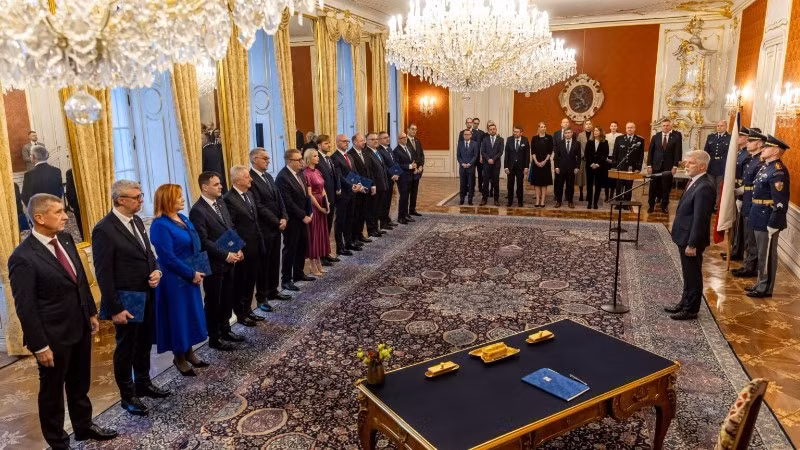 Chính phủ mới của Cộng hòa Séc tuyên thệ nhậm chức.