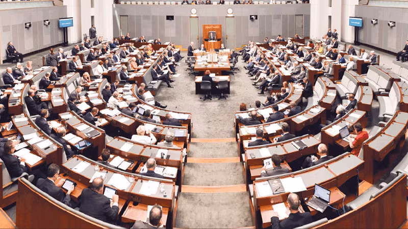 Thủ tướng Australia quyết định triệu tập Quốc hội họp trước thời hạn.